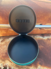 Load image into Gallery viewer, Cognac Round makeup case brown/white hide