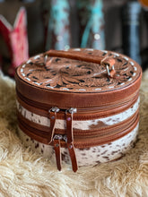 Load image into Gallery viewer, Cognac Round Double Decker Jewelry case