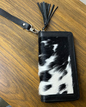 Load image into Gallery viewer, Cowhide wallet black leather

