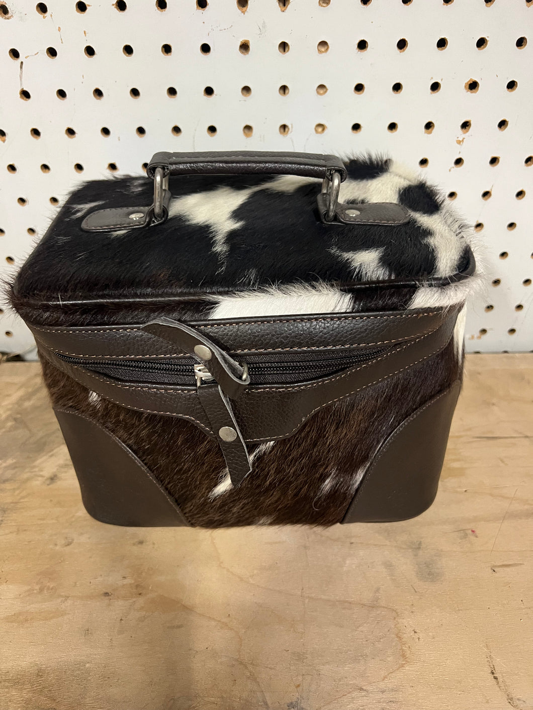 Cowhide & chocolate leather toiletry bag