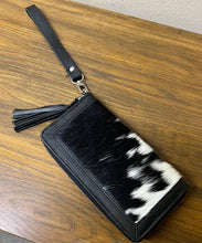 Load image into Gallery viewer, Cowhide wallet black leather
