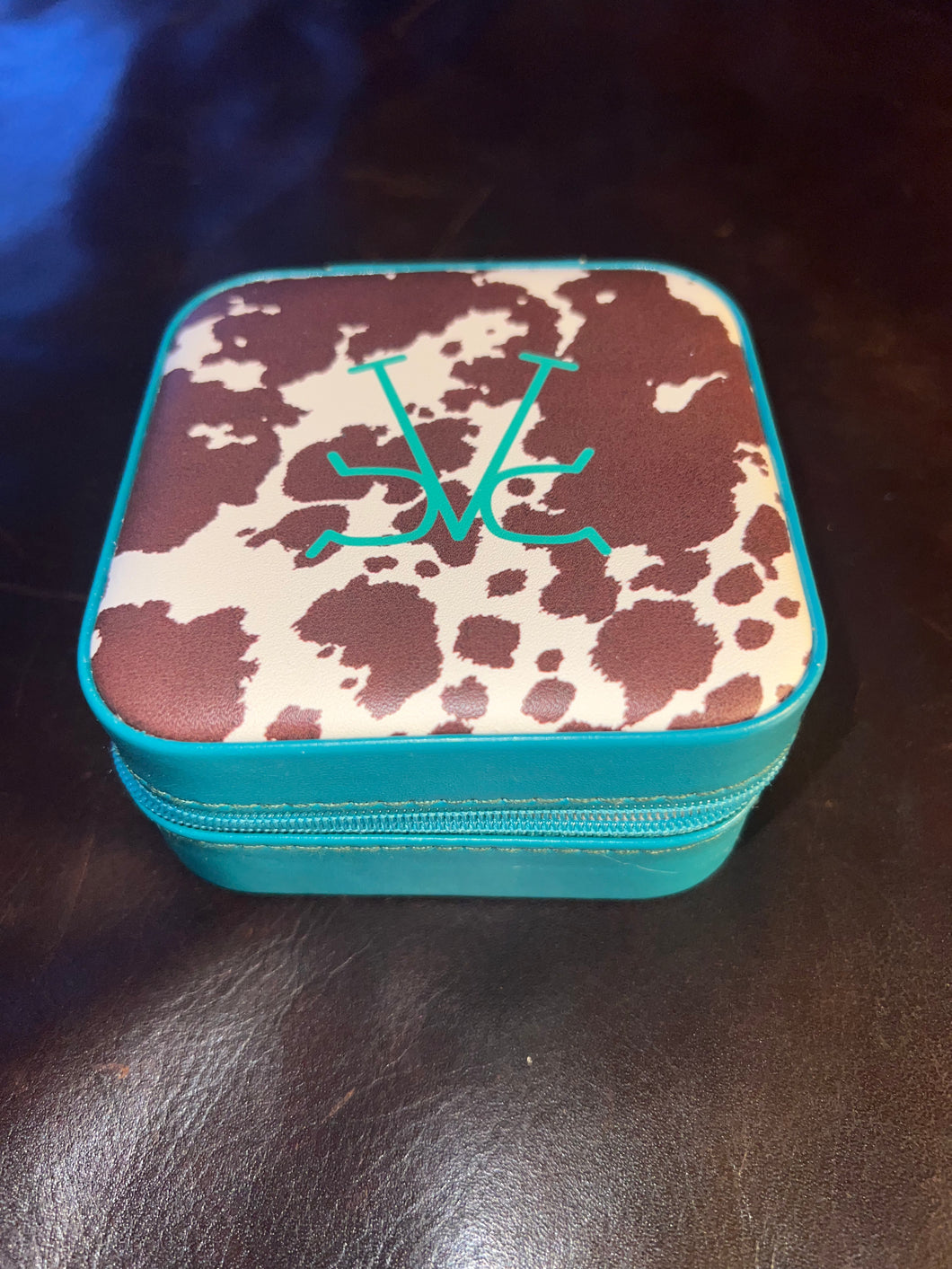 Small faux leather jewelry case