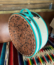 Load image into Gallery viewer, Hat box turquoise w black/white cowhide
