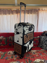 Load image into Gallery viewer, Black/white Cowhide rolling suitcase - wholesale

