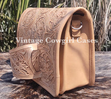 Load image into Gallery viewer, Vintage inspired hand tooled leather purse/clutch
